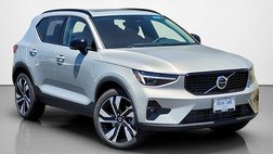 2024 Volvo XC40 B5 Ultimate Dark Theme