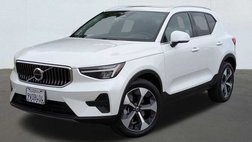 2025 Volvo XC40 B5 Core Bright Theme