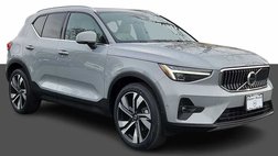 2024 Volvo XC40 B5 Ultimate Bright Theme
