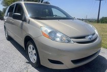2010 Toyota Sienna LE