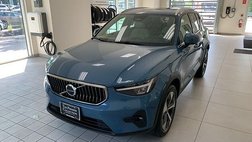 2023 Volvo XC40 B5 Plus Bright Theme
