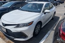 2022 Toyota Camry Hybrid LE
