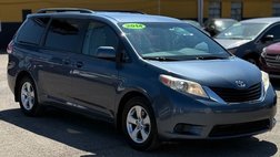 2014 Toyota Sienna LE 8-Passenger