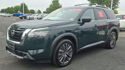 2022 Nissan Pathfinder SL
