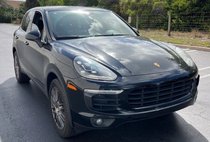 2016 Porsche Cayenne S