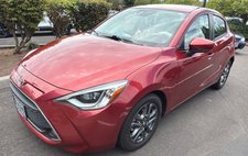2020 Toyota Yaris Hatchback XLE