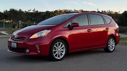 2014 Toyota Prius v Five
