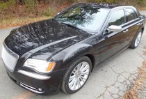2013 Chrysler 300 C John Varvatos Luxury Edition