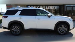 2023 Nissan Pathfinder SL