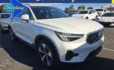 2025 Volvo XC40 B5 Plus Bright Theme