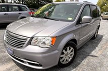 2016 Chrysler Town and Country Touring