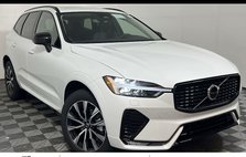 2025 Volvo XC60 B5 Core Dark Theme