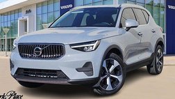 2025 Volvo XC40 B5 Core Bright Theme