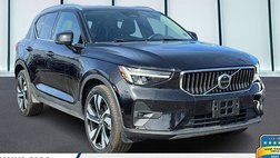 2023 Volvo XC40 B5 Ultimate Bright Theme