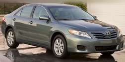 2010 Toyota Camry 4dr Sdn I4 Man LE (Natl)