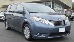 2014 Toyota Sienna XLE 8-Passenger