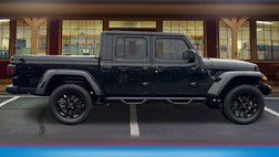 2025 Jeep Gladiator NightHawk