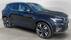 2023 Volvo XC40 B5 Plus Bright Theme