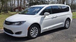 2017 Chrysler Pacifica Touring L FWD