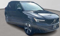 2023 Volvo XC40 B5 Plus Dark Theme