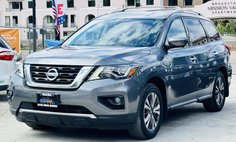 2017 Nissan Pathfinder SL