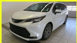 2022 Toyota Sienna XLE