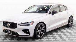 2024 Volvo S60 B5 Plus Dark Theme