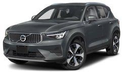 2024 Volvo XC40 B5 Core Dark Theme