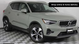 2025 Volvo XC40 B5 Plus Bright Theme