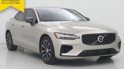 2023 Volvo S60 Recharge T8 Plus Dark Theme