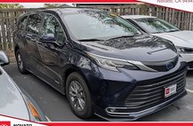 2021 Toyota Sienna XLE