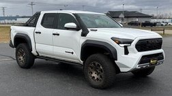 2024 Toyota Tacoma Trailhunter HV