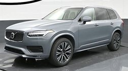 2022 Volvo XC90 T6 Momentum 6-Passenger