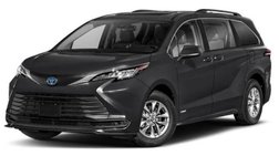 2022 Toyota Sienna LE 8-Passenger