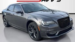 2023 Chrysler 300 Touring L