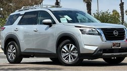 2022 Nissan Pathfinder SL