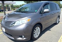 2016 Toyota Sienna XLE FWD 8-Passenger V6