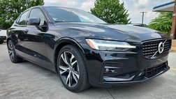 2022 Volvo S60 B5 R-Design