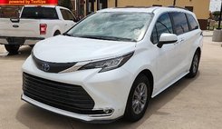 2023 Toyota Sienna XLE