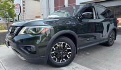 2019 Nissan Pathfinder SL