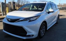 2022 Toyota Sienna XLE