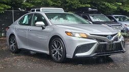 2024 Toyota Camry Hybrid SE
