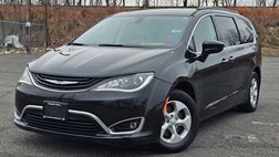 2017 Chrysler Pacifica Hybrid Premium