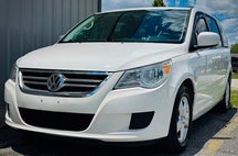2011 Volkswagen Routan SEL