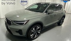 2024 Volvo XC40 B5 Ultimate Bright Theme