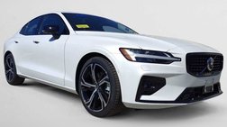 2024 Volvo S60 B5 Plus Dark Theme