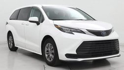 2024 Toyota Sienna LE 8-Passenger