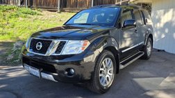2012 Nissan Pathfinder LE