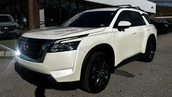 2024 Nissan Pathfinder SV