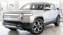 2024 Rivian R1S Adventure